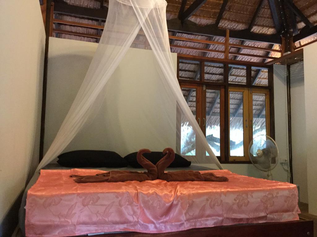 Cashew Nut Bungalow, Ko Mook 외부 사진