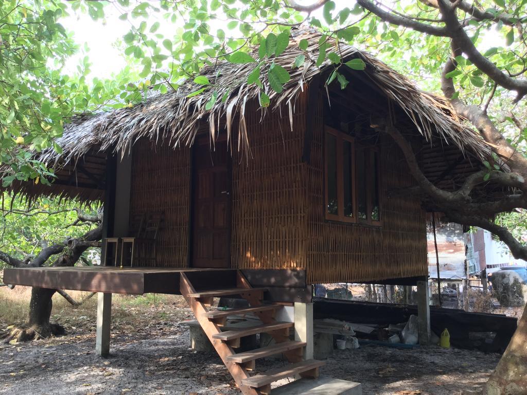 Cashew Nut Bungalow, Ko Mook 외부 사진