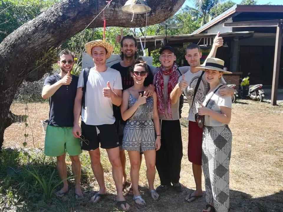 Cashew Nut Bungalow, Ko Mook 외부 사진