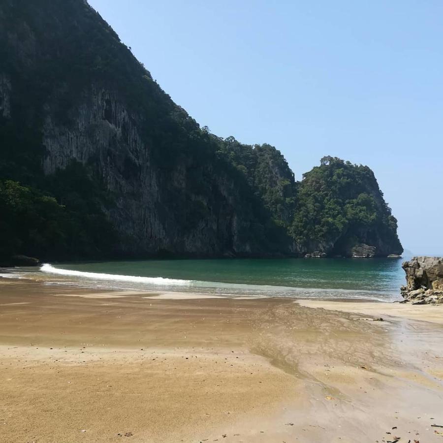 Cashew Nut Bungalow, Ko Mook 외부 사진